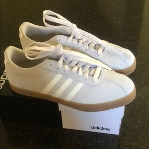 New Adidas CourtSet, Gray/Gum, 7, box included